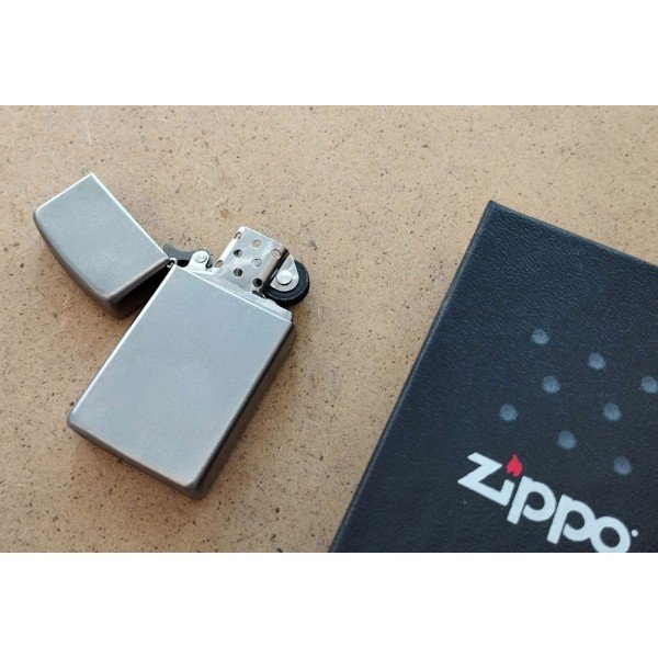  Запальничка Zippo 1605 CLASSIC satin chrom
