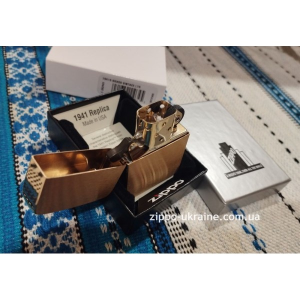  Запальничка Zippo Brushed Brass 1941B, матова латунь, дизайн 1941 року.