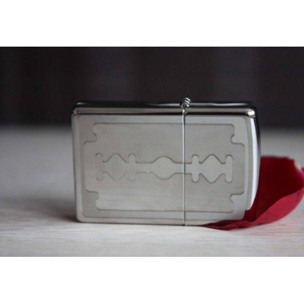  Запальничка Zippo 28137 Razor Blade Lighter