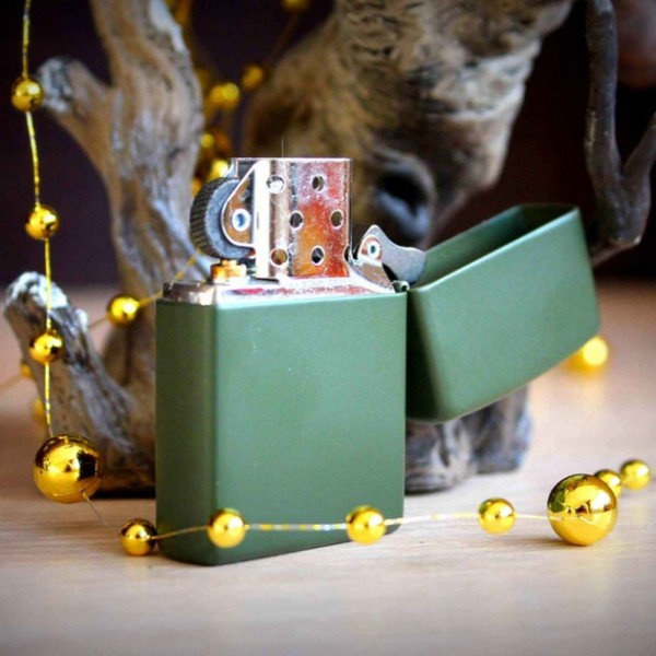 Запальничка Zippo 28471 Buck Lighter