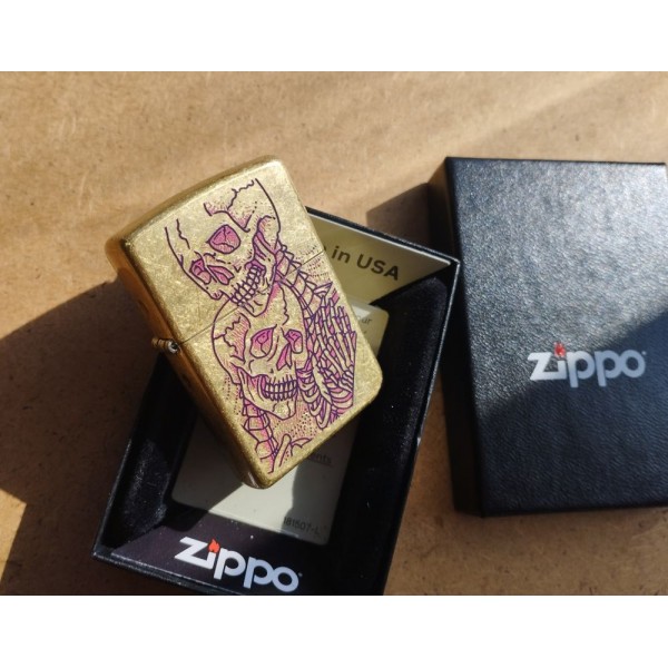 Запальничка Zippo Bony Embrace Design 47149
